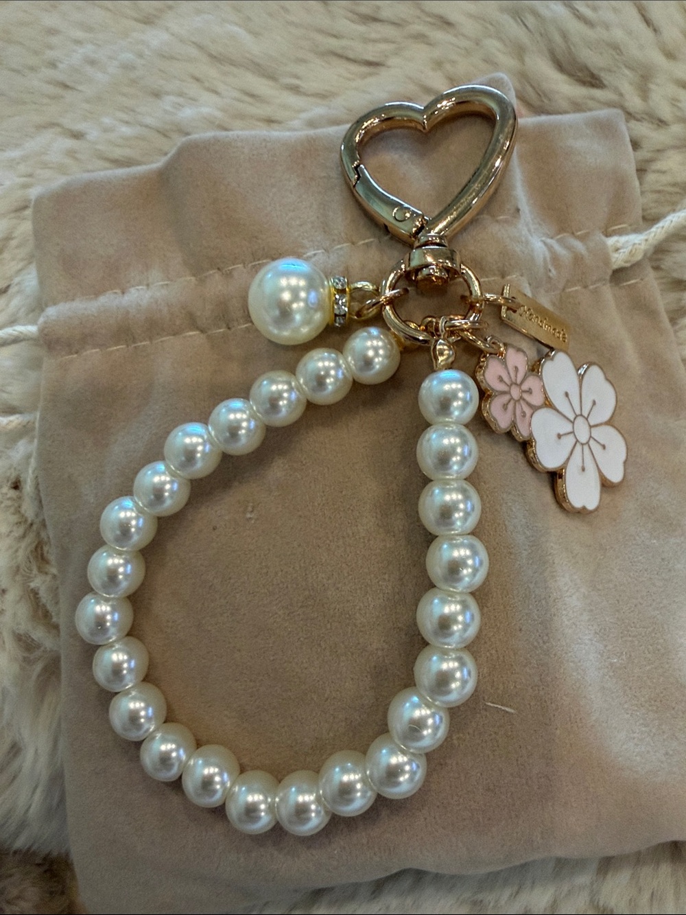 Pearl Bead Heart Keyring with Pink Floral Charms - Gold & White